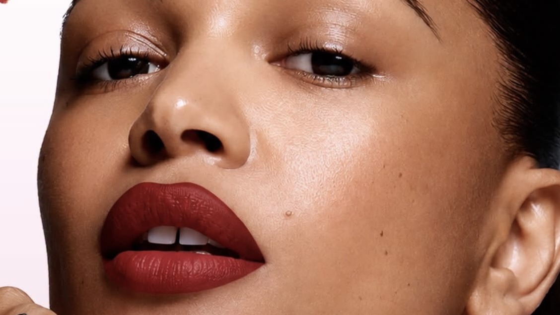 Simple Tricks to Make Your Lipstick Last Longer